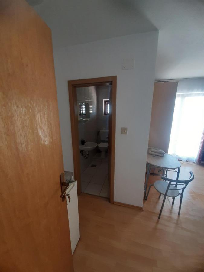 Milunovic Apartmani Makarska Exterior foto