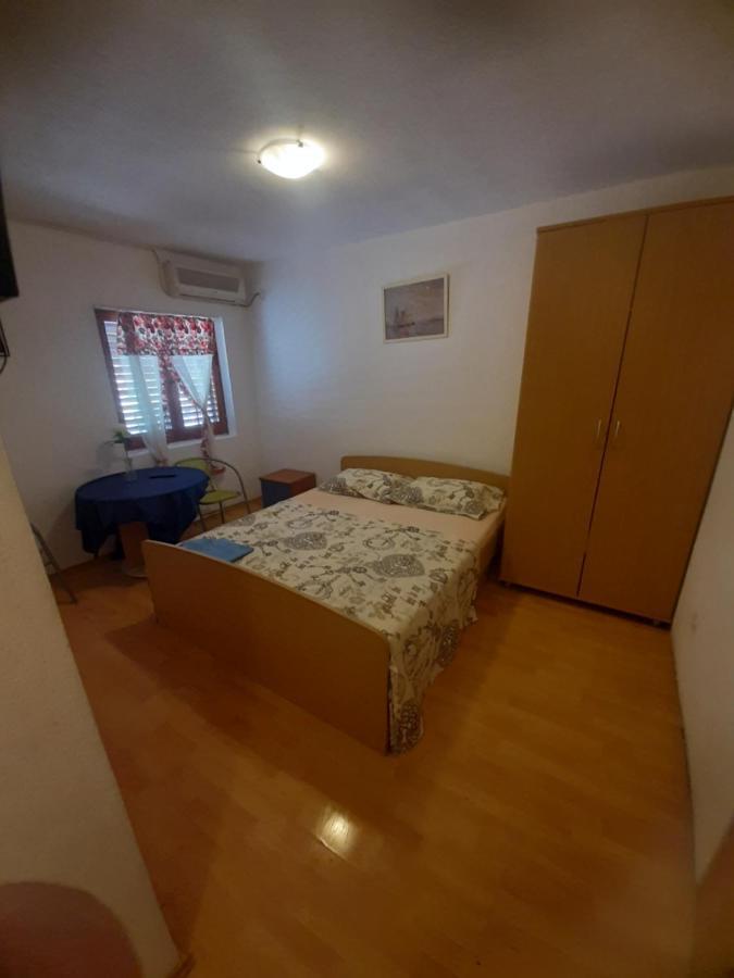 Milunovic Apartmani Makarska Exterior foto