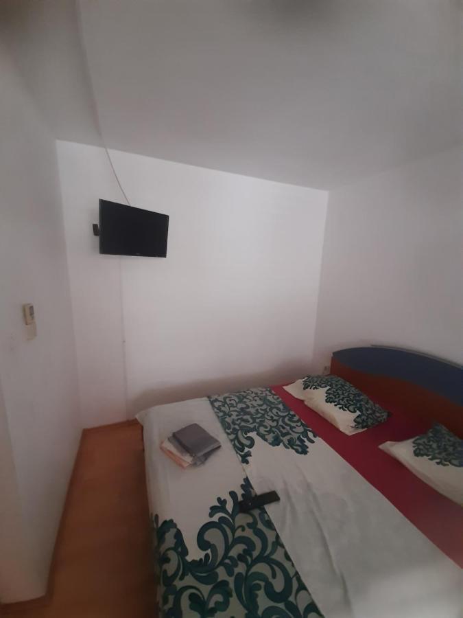 Milunovic Apartmani Makarska Exterior foto